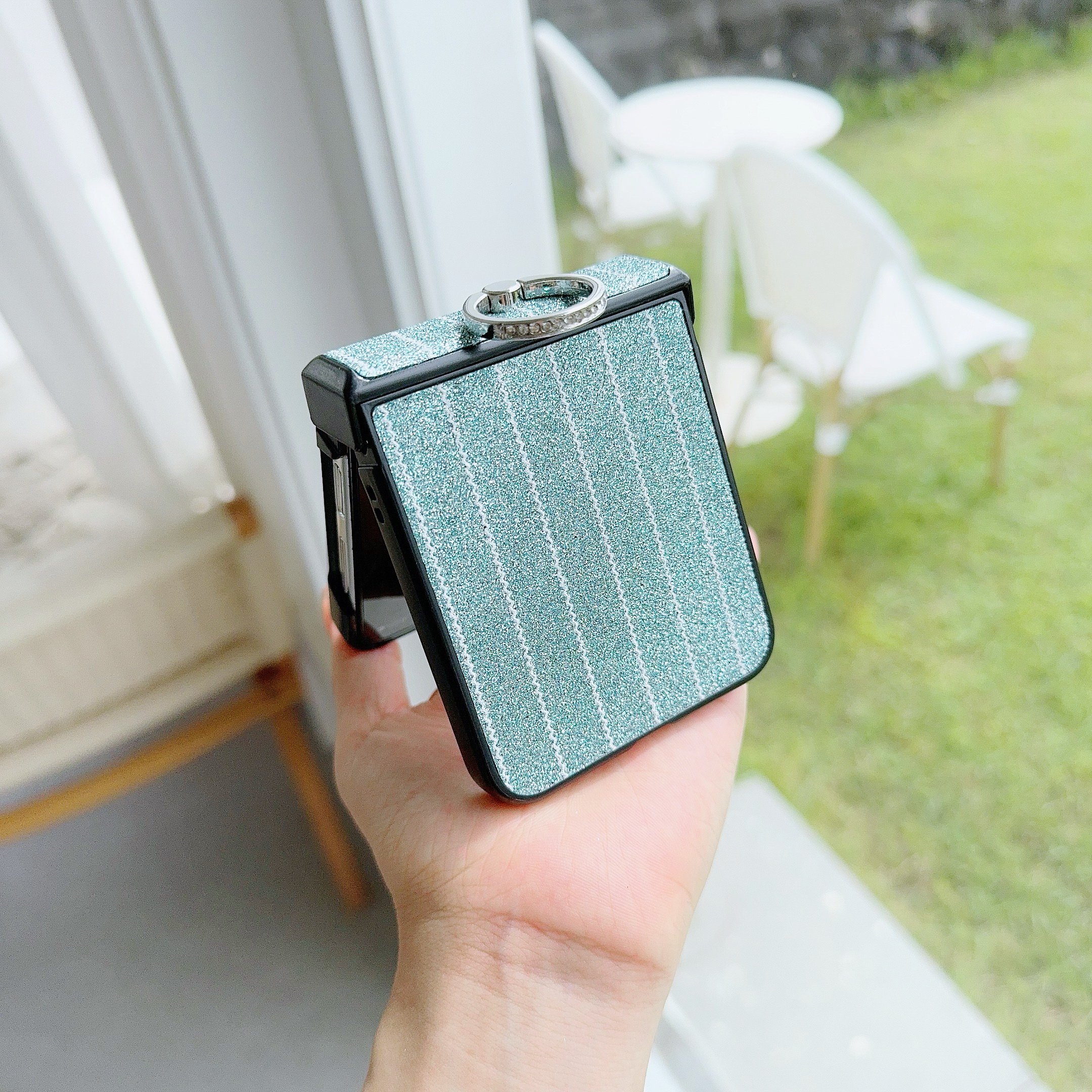 2024 Fashion Glitter Stripes Matching Color Mobile Phone Cases with Bracelet for Samsung Galaxy Z FLIP 6 5 4 3 Vivo XFlip