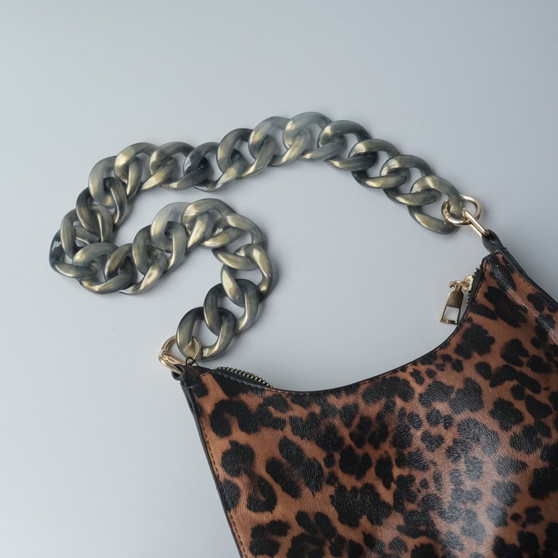 Fancy Acrylic Phone Case Chain DIY Strap Wholesale Woman Mobile Phone Shoulder Bag Strap Thick Acrylic Chain Crossbody Necklace