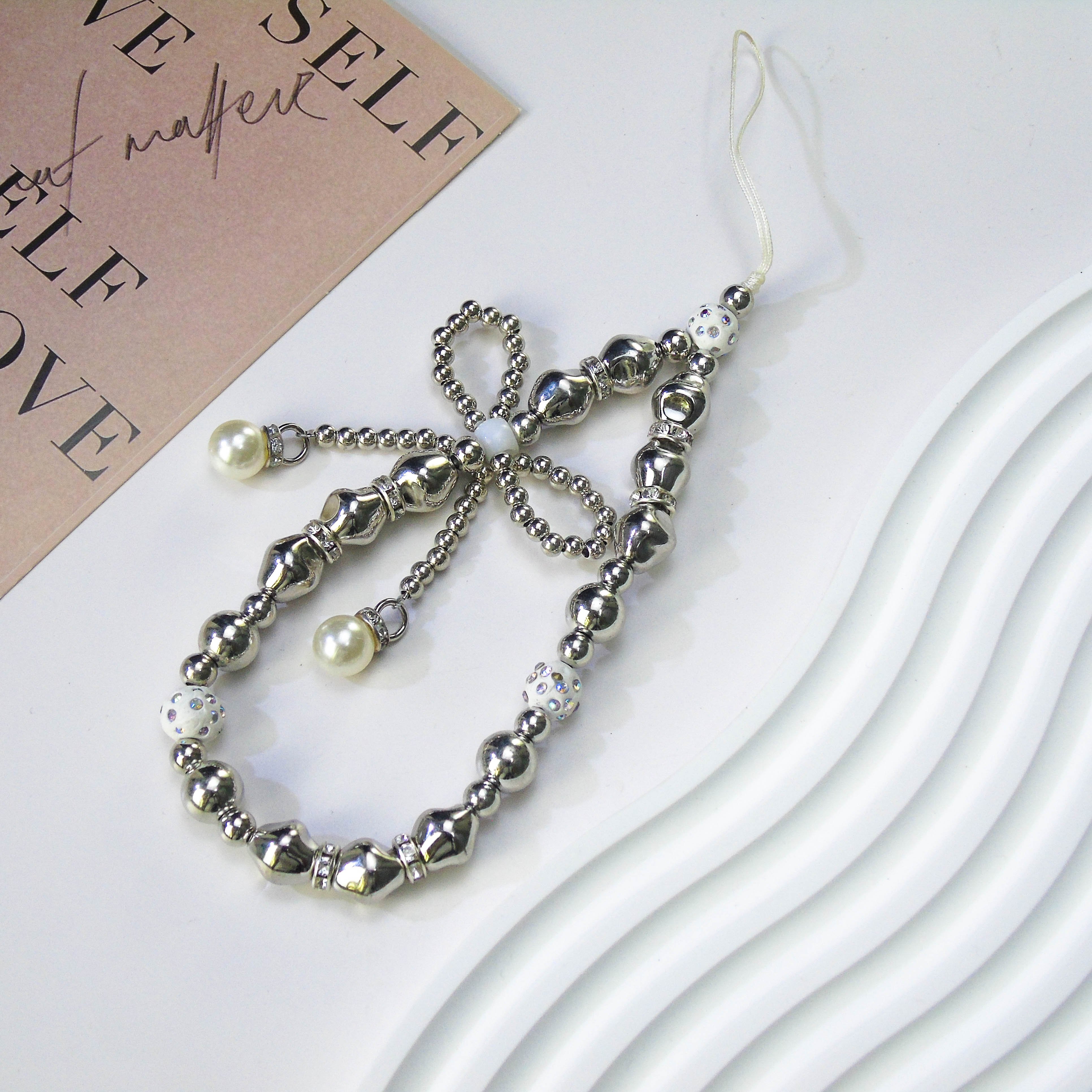 Fragrant INS Pearl Mobile Phone Chain Beaded Lanyard And CCD Pearl Bowknot Camera Pendant For Women