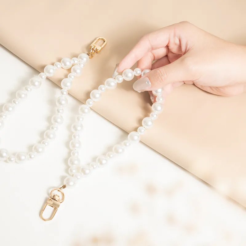 New retro pearl wrist strap mobile phone lanyard short wrist pendant pearl string chain universal mobile phone hand chain