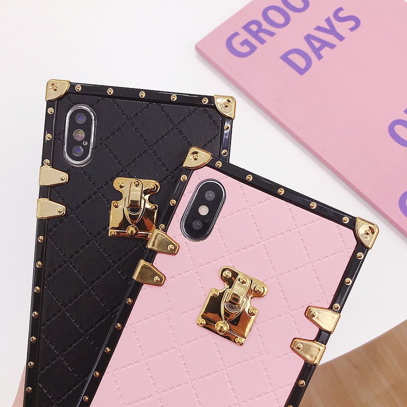 Hot Sale Luxury Lattice PU Leather Phone Case with Strap for iPhone 14 Fashion Trunk Cover for iPhone 13 12 11 7 8 XS X XR