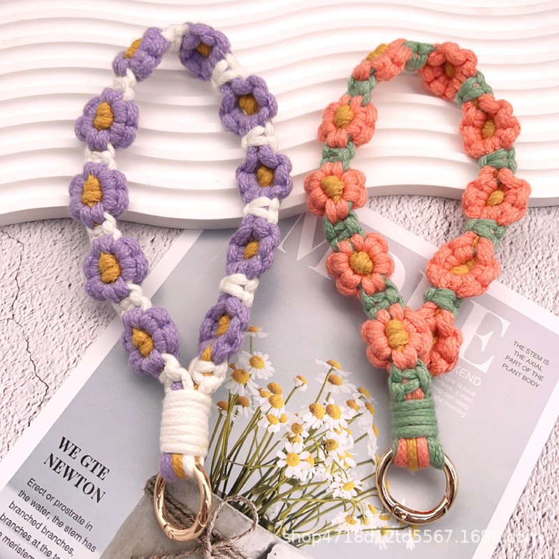 Hand-woven daisy flower keychain ethnic mobile phone lanyard color matching key chain pendant mobile phone chain accessories