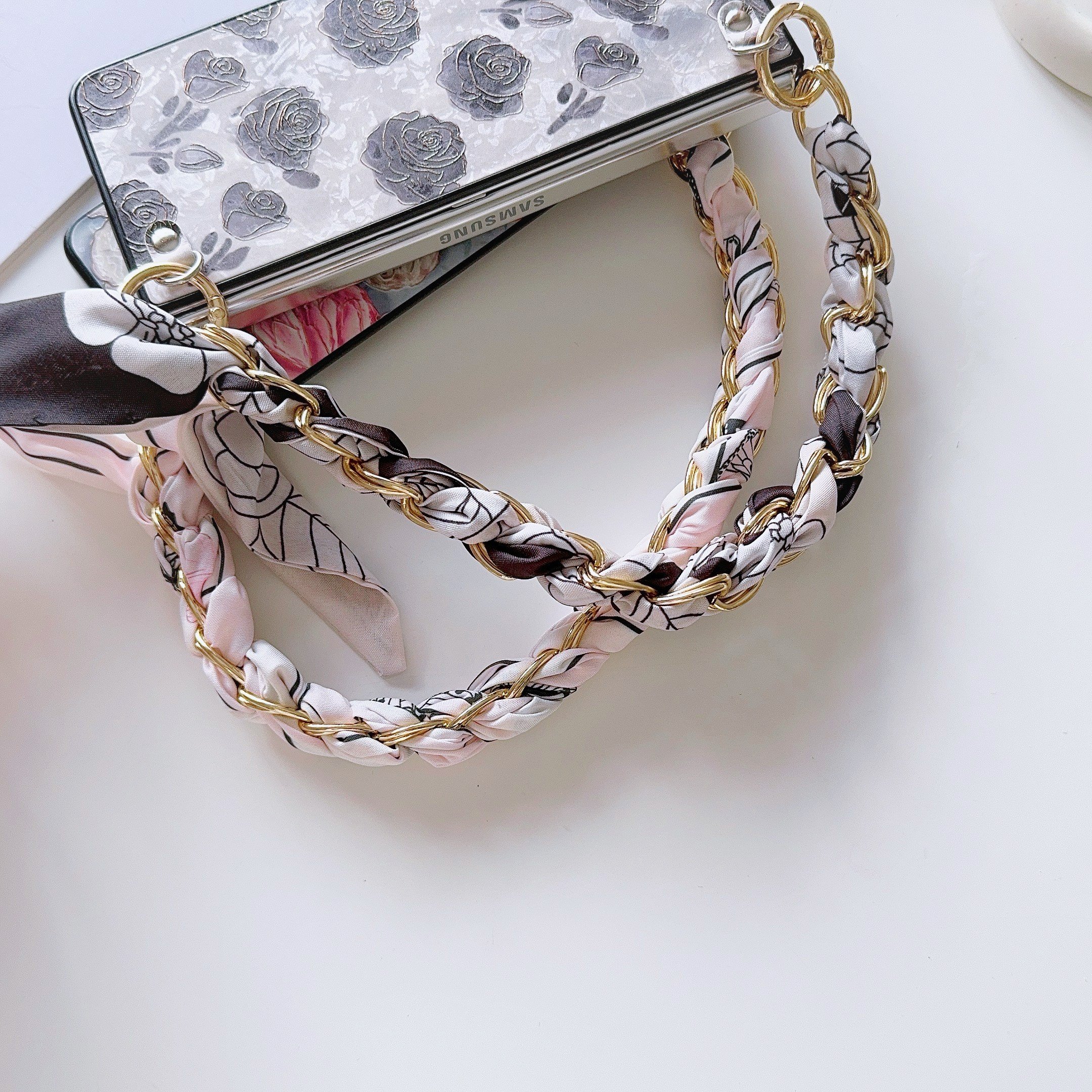 Latest Vintage Stamping PC Phone Case With Silk Scarf Gold Chain For Samsung Galaxy Z Fold 6 5 4 3 vivo XFold Xiaomi Fold 2 3