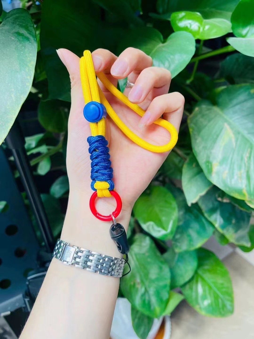 New mobile phone lanyard length adjustable hanging neck anti-loss wrist rope key chain hand-woven rope two-color hand rope