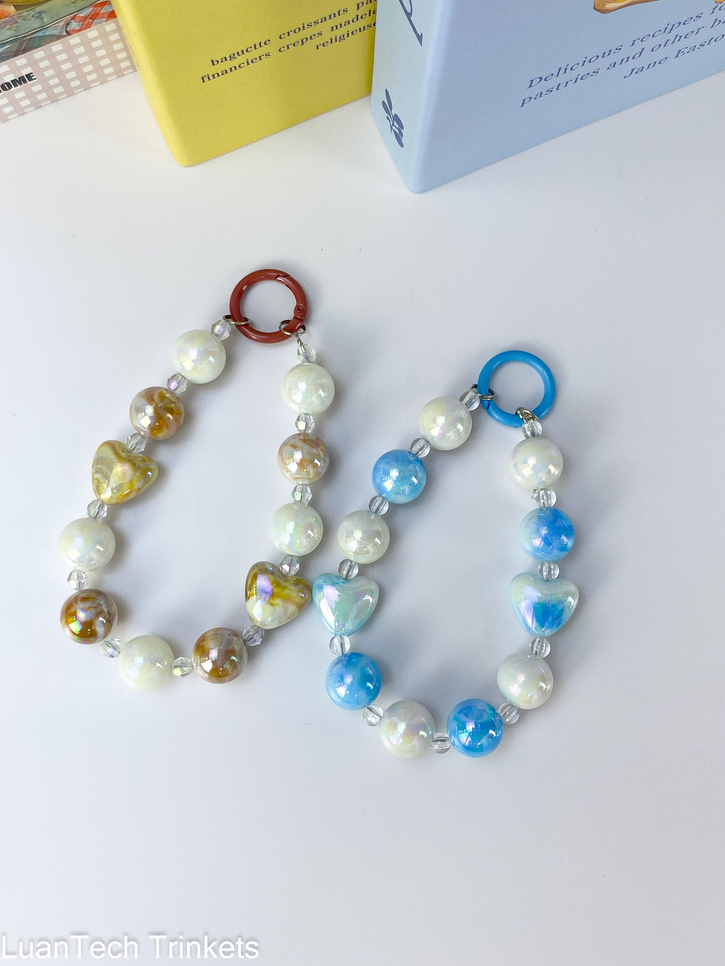 Phone Case Wristlet Fancy Love Heart Beads Keychain Acrylic Phone Chain Color Profiled Imitation Pearl Laser Phone Lanyard
