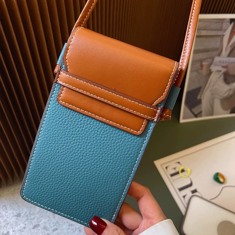 Hot Sale 2024 Wholesale Real Leather Bags With High Quality slot debit card Leather Mobile Phone Waterproof Bag For Women