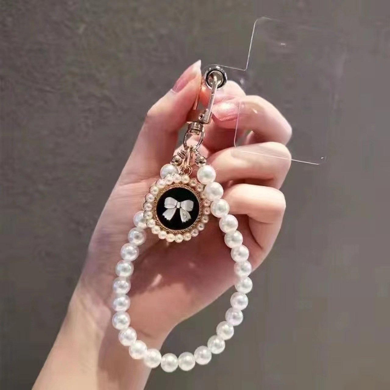 2024 Portable Mobile Phone Lanyard Crosshand Chain Pearl Strap Anti-lost Sling for Phone Case Temperament Wrist Strap