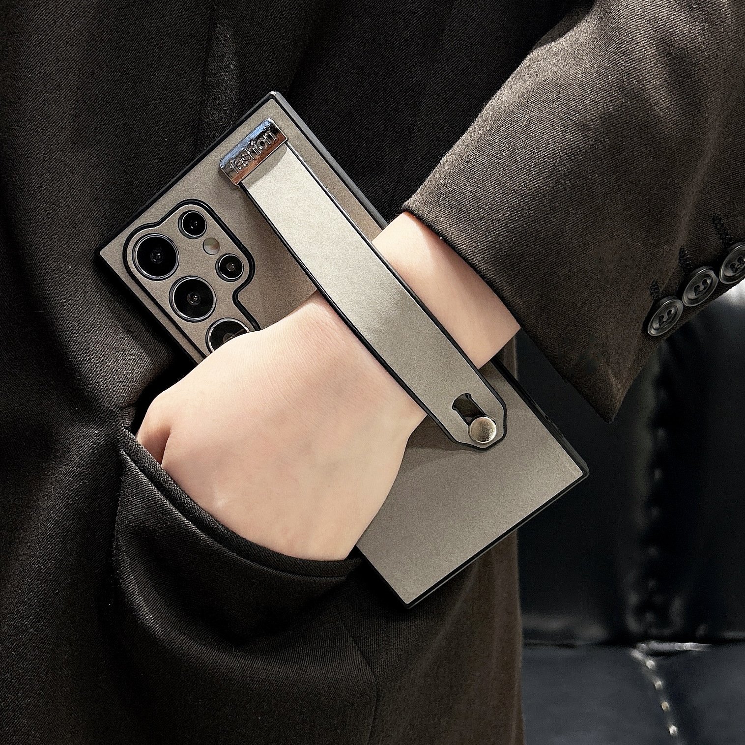 New Arrival for Samsung S22 S23 S24 Ultra Soft Leather Back Mobile Phone Case Cover with Adjustable Kickstand Strap