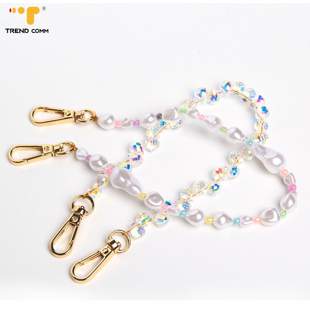 Elegant Acrylic Pearl Chain Bead Bracelet for Women Premium Jewelry Design Fashionable Mobile Phone Body Strap Charm
