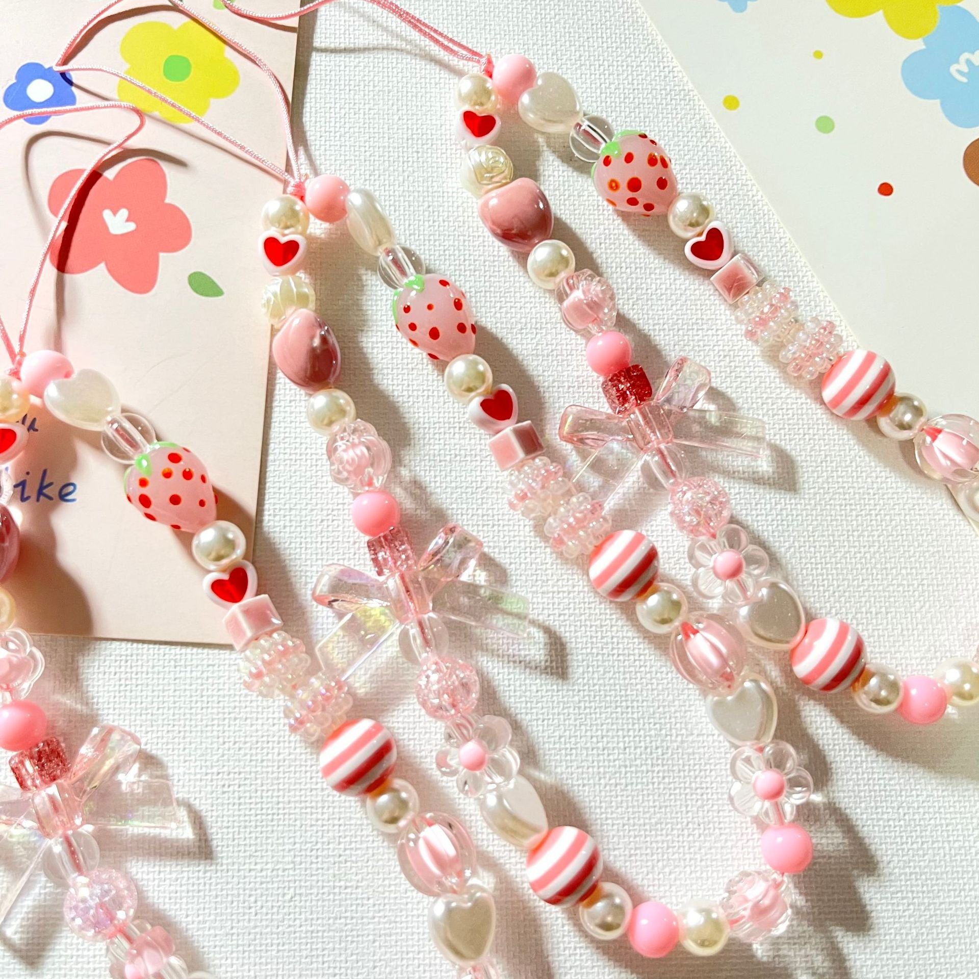 Hot Selling New Fashion Cute Strawberry Bow Mobile Phone Lanyard Heart Crystal Beads Phone Strap