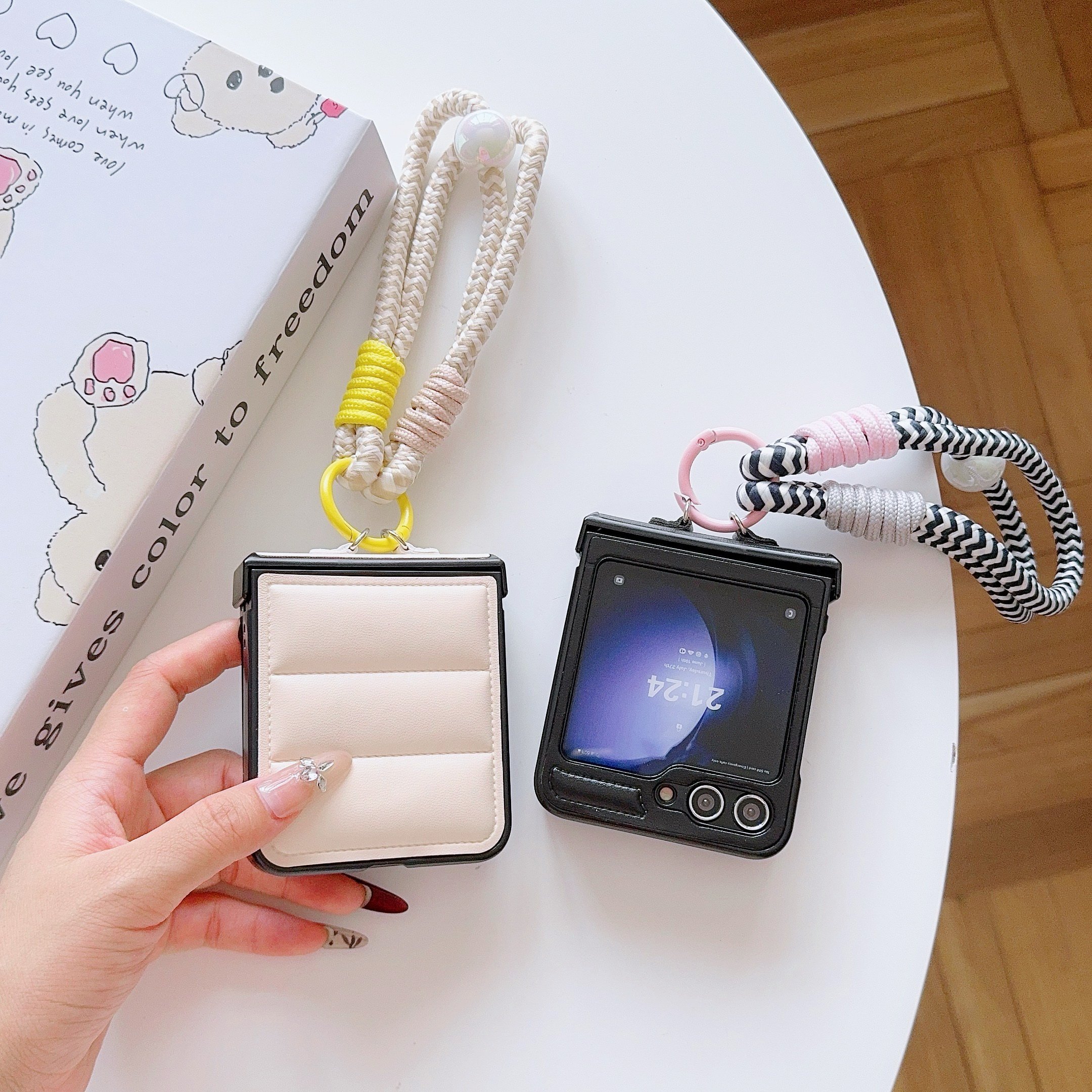 2024 3D Pinstripe Mobile Phone Cases With Braided Cell Phone Rope for Samsung Galaxy Z FLIP 6 5 4 3 vivo XFLIP