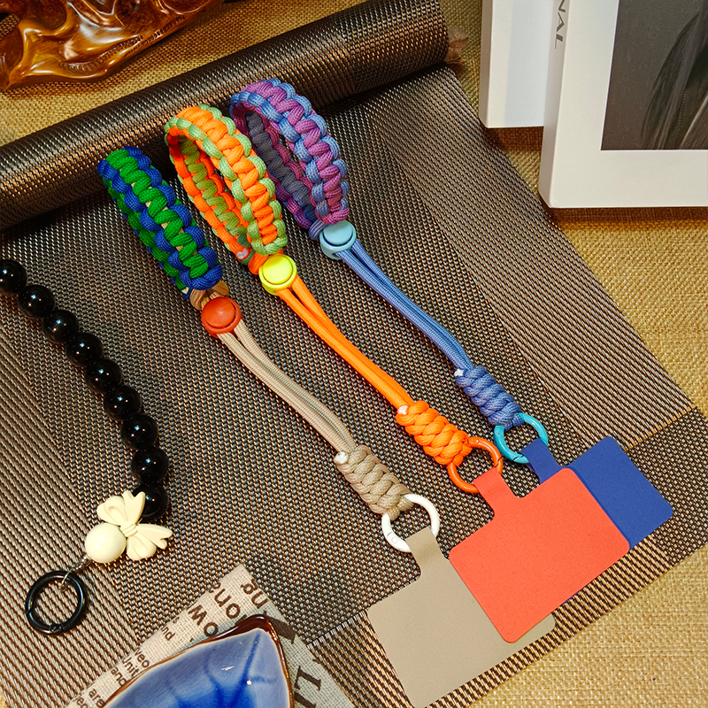 Mobile phone lanyard woven with short wrist strap, fashionable and versatile women's wrist strap, mobile phone accessories