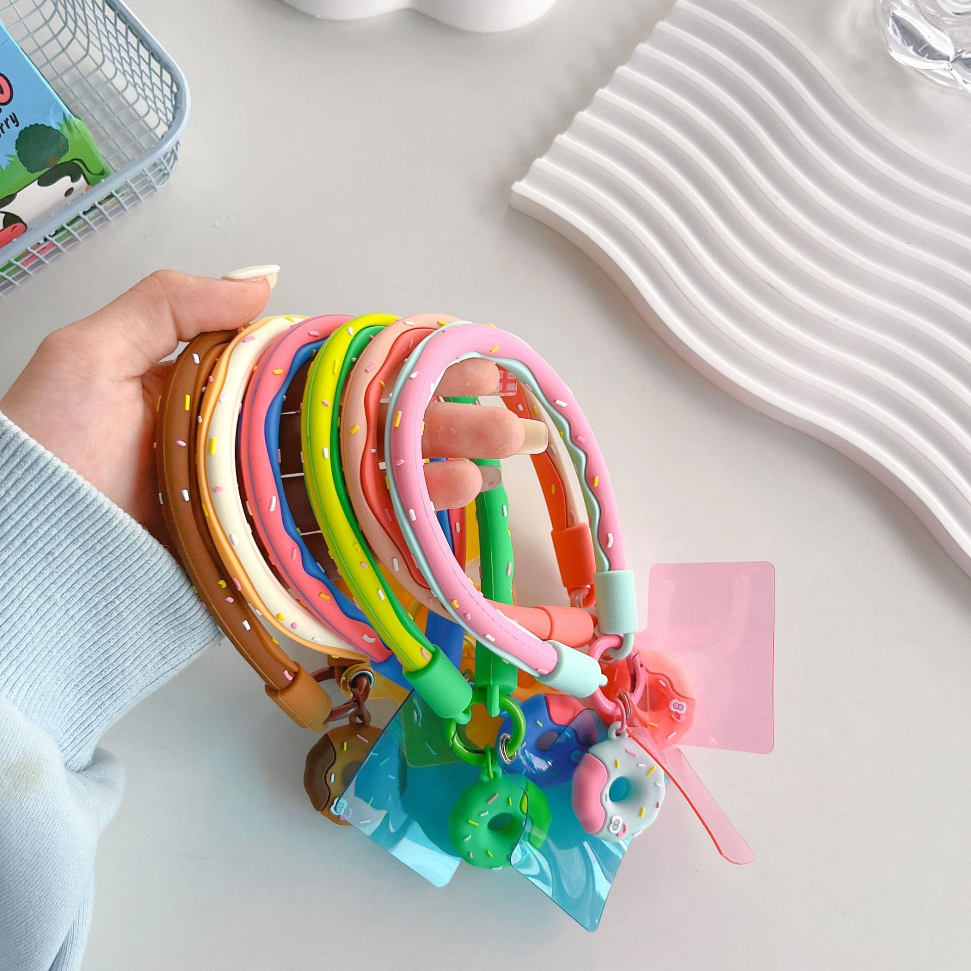 Cartoon Silicone Donut Pendant Phone Lanyard For Women Short Wrist Strap Clip Style Phone Universal Detachable Bracelet Gift