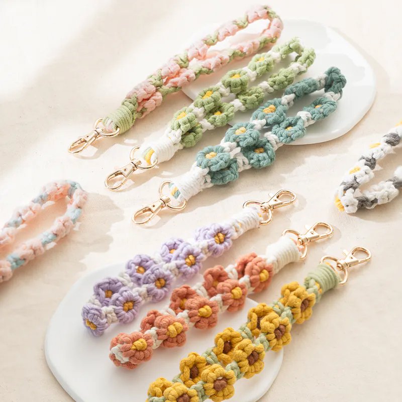 Mobile phone chain lanyard cotton rope braided literary fashion short hand-held small daisy braided flower mobile phone rope