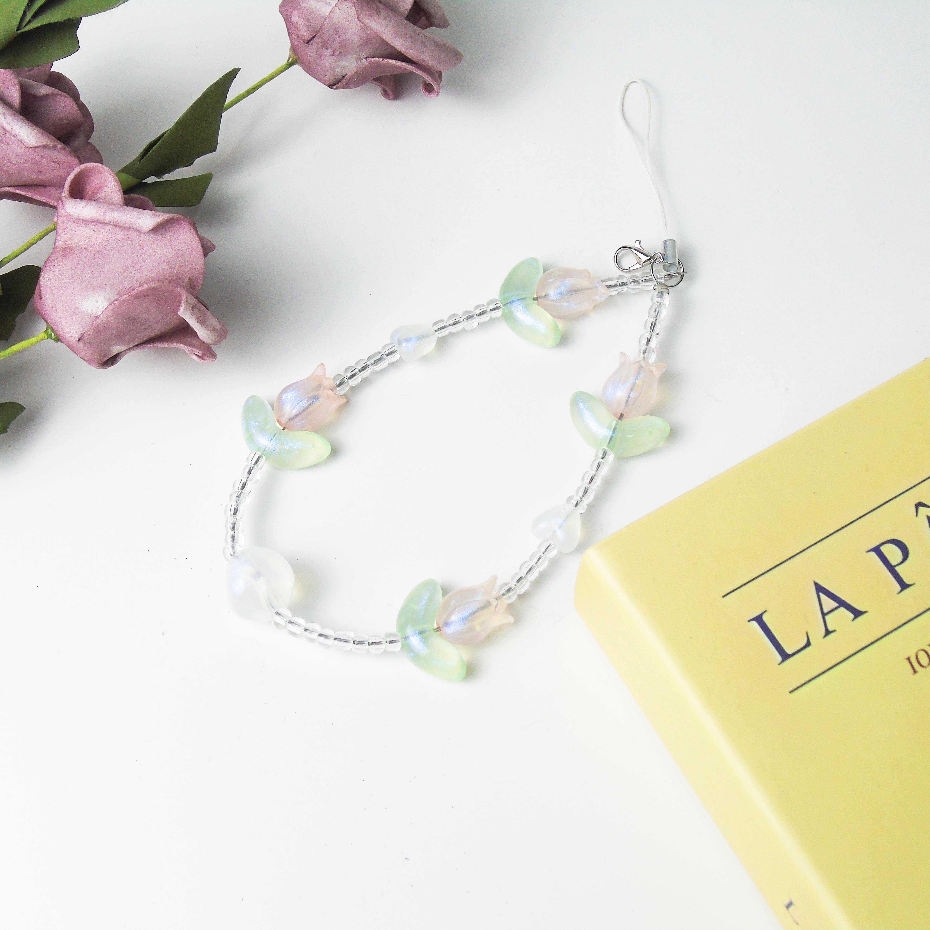 High Quality Fashion Romantic Universal Anti-Loss Phone Chain Multi-Color Acrylic Beaded Flower Petal Pearl Bag Charm