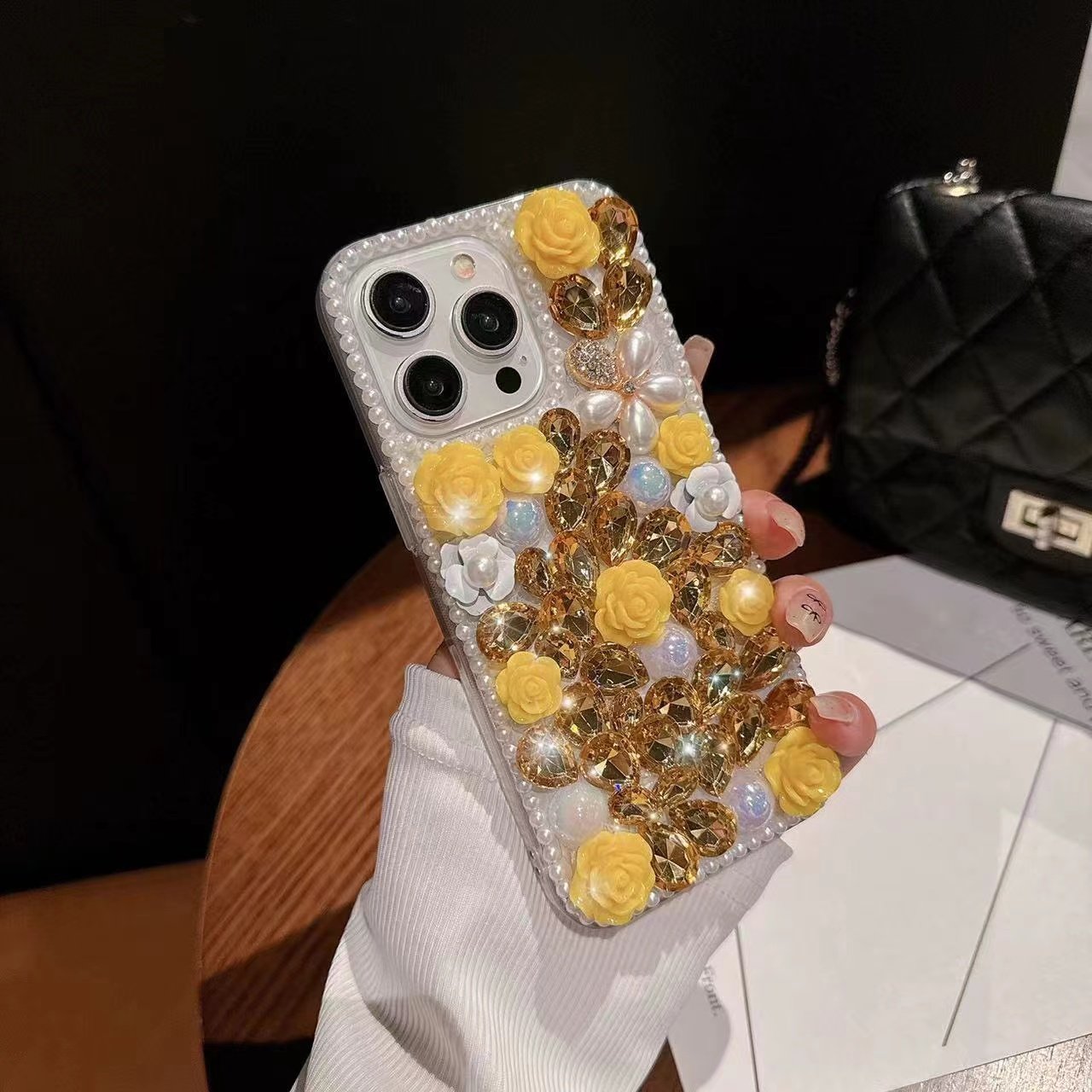 Luxury 3D Sparkle Glitter Diamond Crystal Rhinestone Pearl Shiny Flower for Iphone 15 14 13 12 Pro Max Bling Mobile Phone Cases
