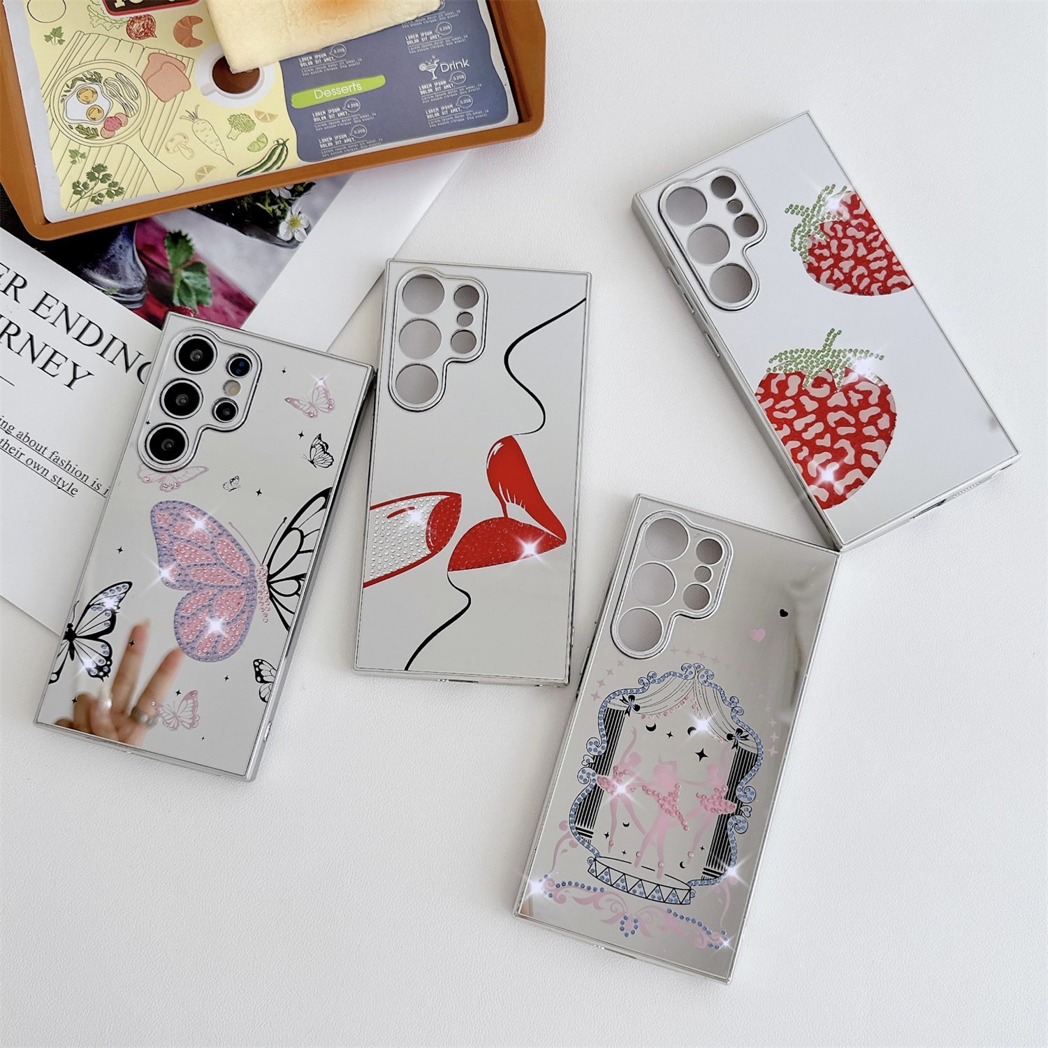 Luxury Electroplated Silver lipstick lips Make-up Mirror Mobile Phone Case with bracelet For Samsung Galaxy S24 S23 S22 Ultra