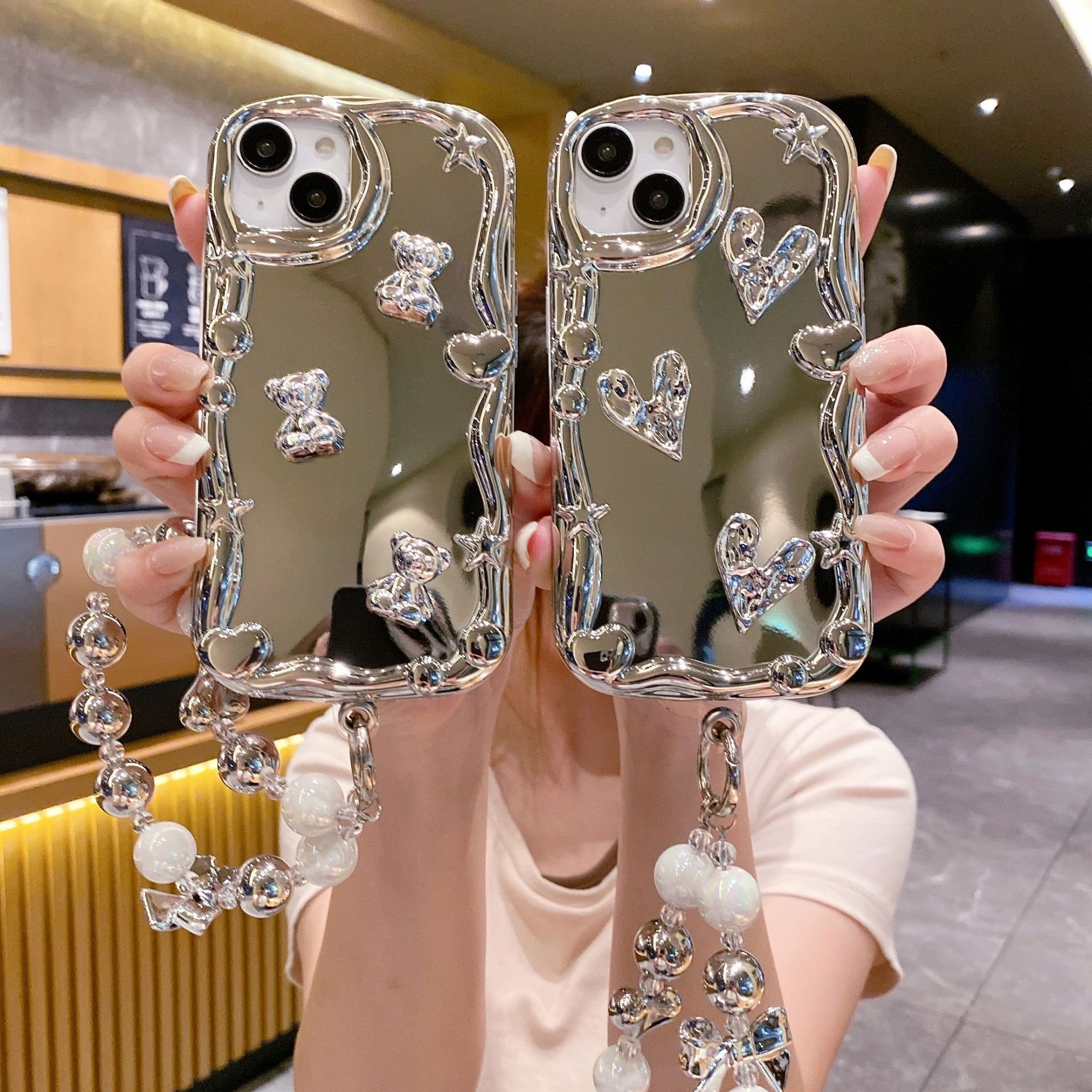 Hot Sale Luxury 3D Love Heart Bracelet Design TPU Bear Phone Case for Mirror Face Shockproof Mobile Phone Cover