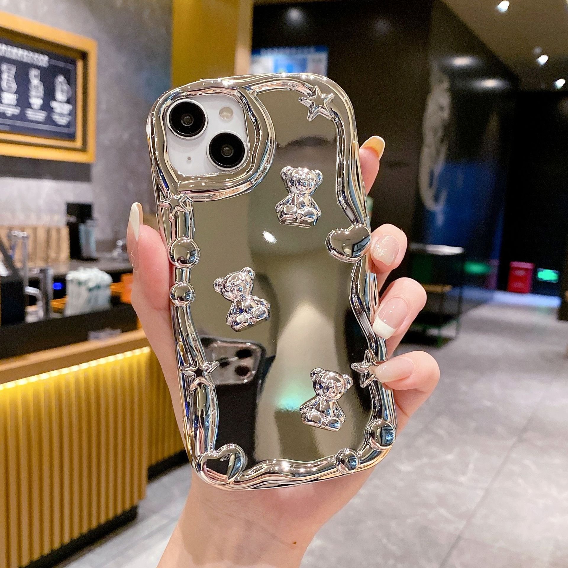 Hot Sale Luxury 3D Love Heart Bracelet Design TPU Bear Phone Case for Mirror Face Shockproof Mobile Phone Cover