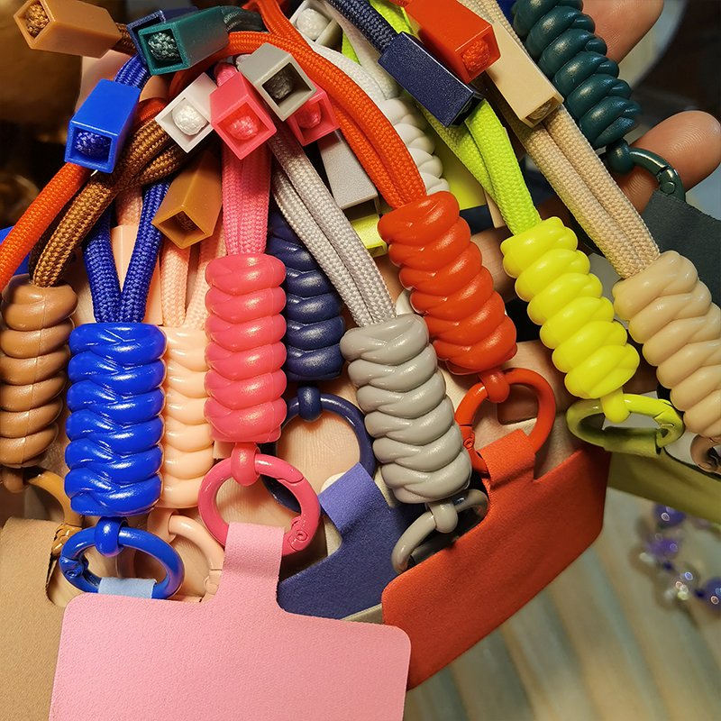 mobile phone lanyard diagonal strap for mobile phone with adjustable neck strap and adjustable back mobile phone accessories