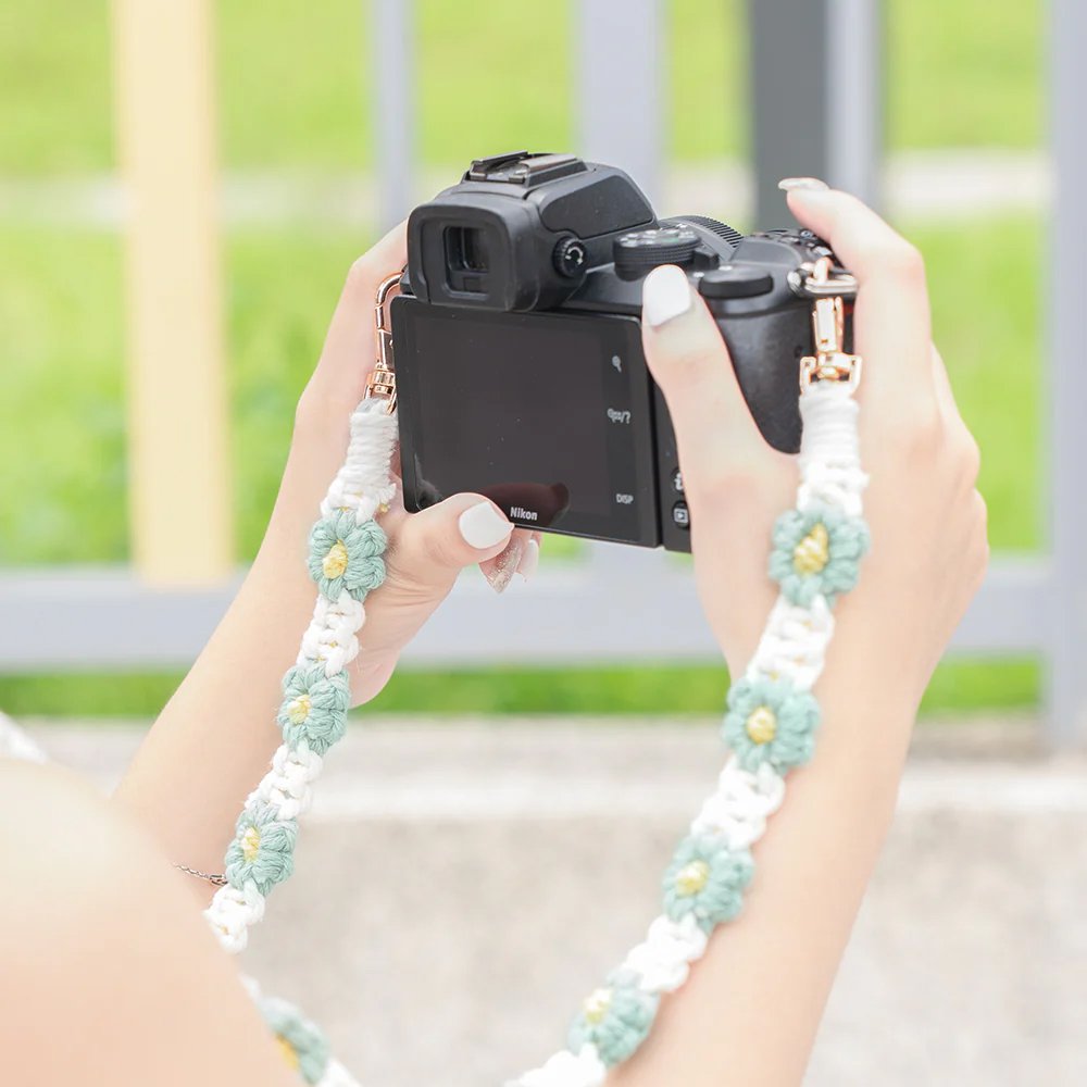 Hand-woven flower keychain Bohemian work ID card brand lanyard mobile phone lanyard bag strap shoulder strap