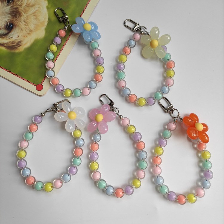 Removable Cute Beaded Wrist Strap Keychain with Flower Charm Chain for Mobile Phone