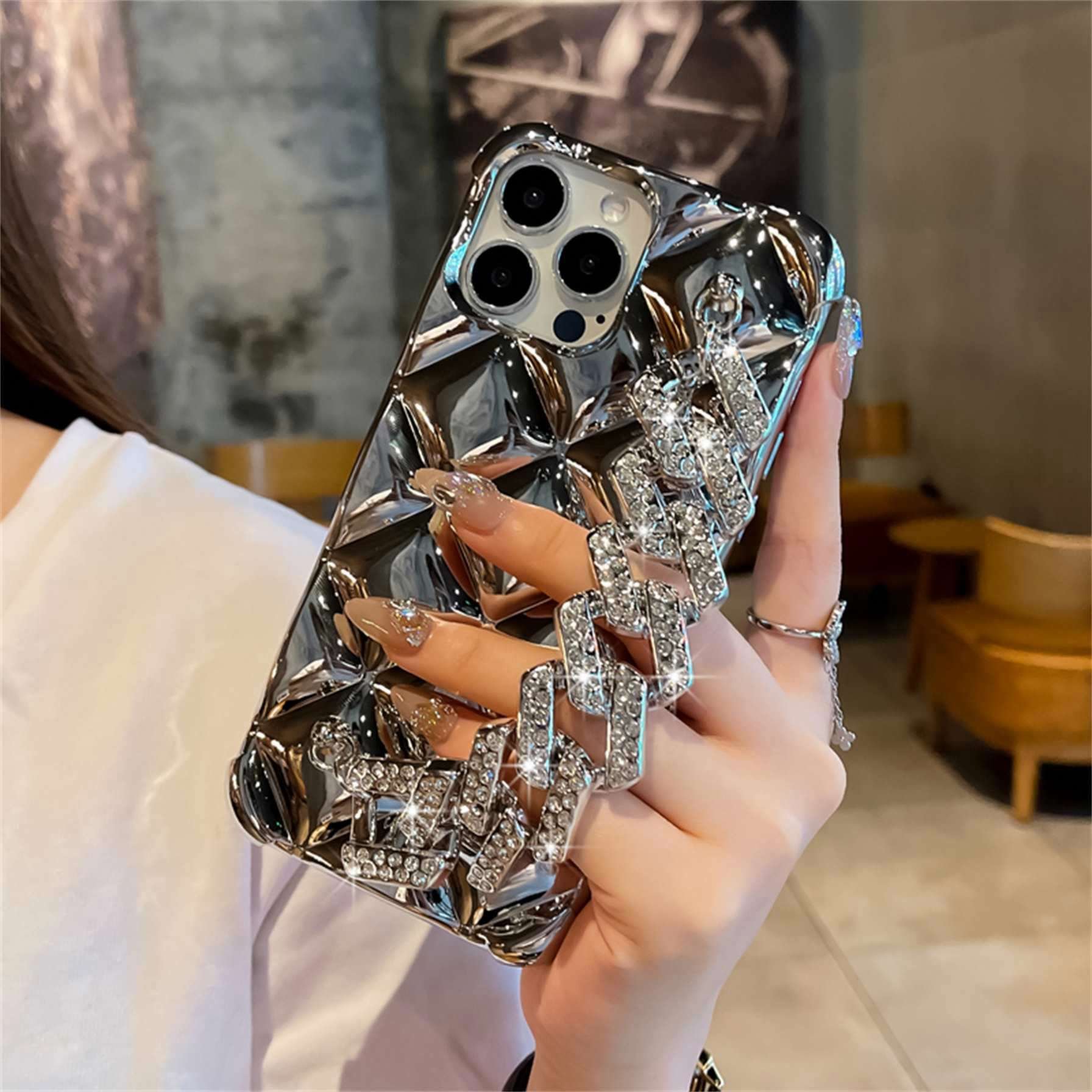 Luxury Korean Plating Rhombus Glitter Bracelet Chain Case For iPhone 14 Pro Max Soft Silicon Cover For Samsung S21 S22 Ultra