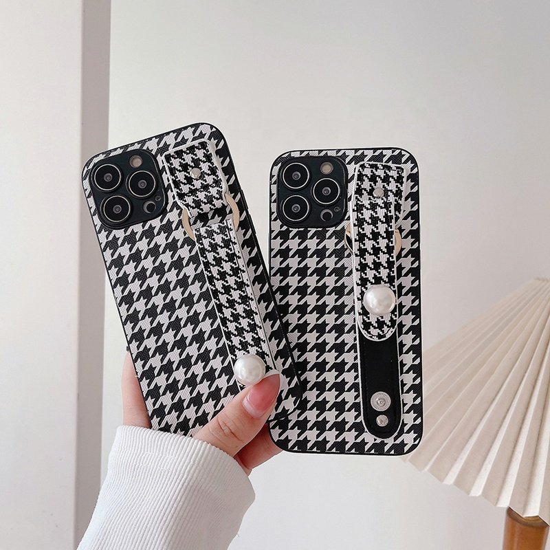 wrist strap cell mobile leather 14 max phone case black tpu plastic houndstooth luxury design for iPhone 14 Pro Max with pearl