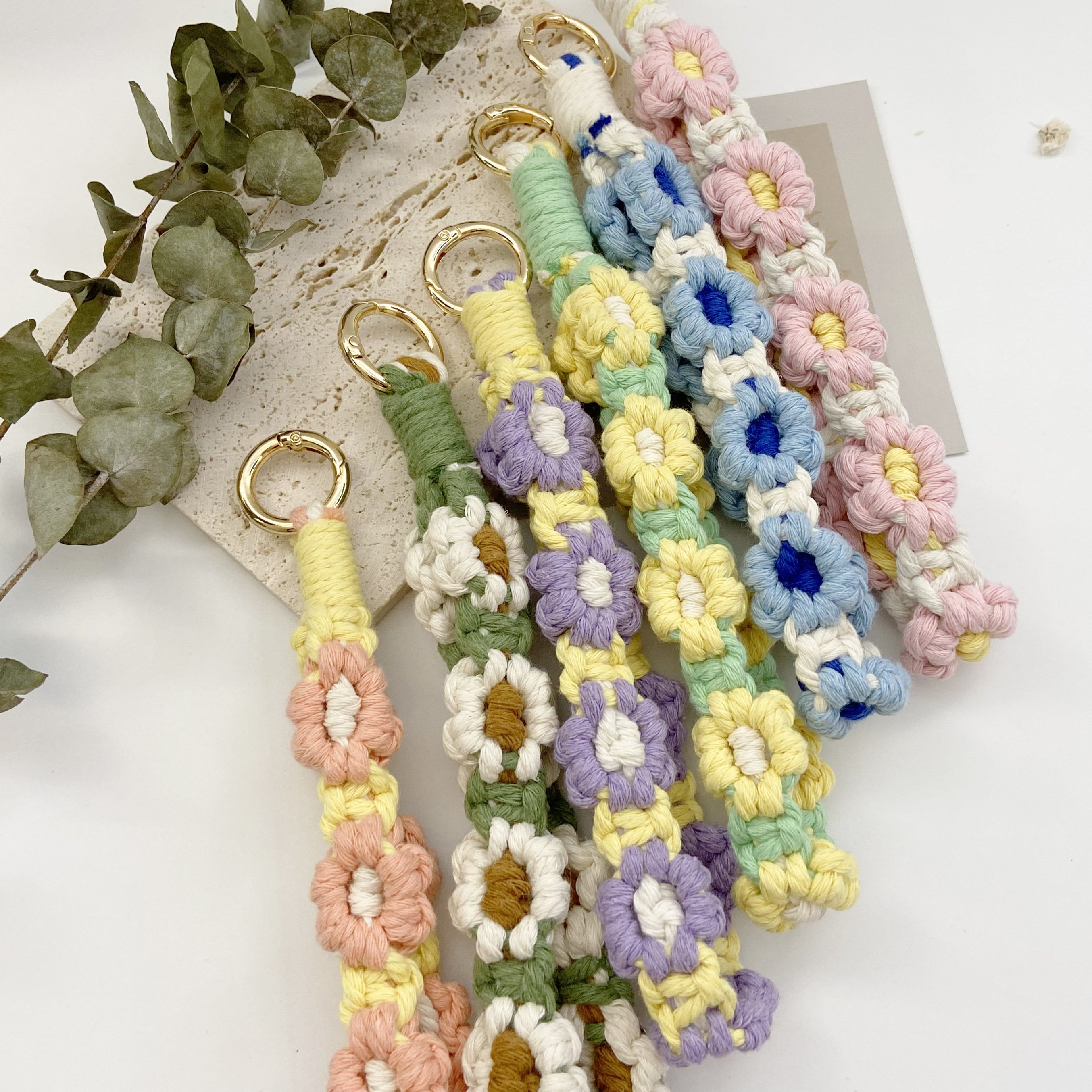 Bohemian style Ins new cotton rope braided phone chain Small Daisy flower braided rope key chain mobile phone chain