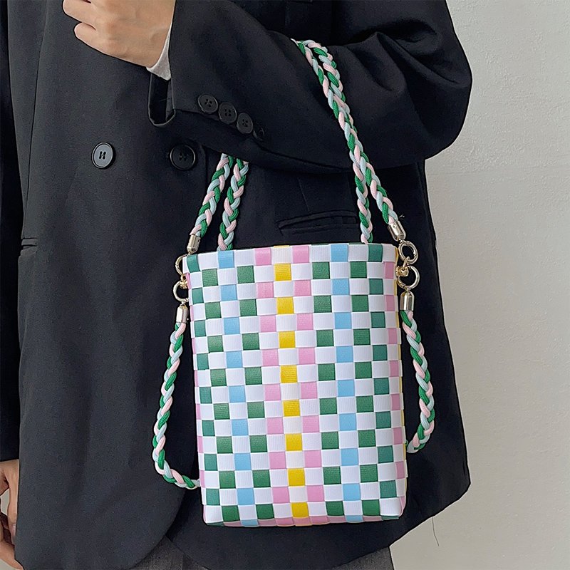 Colorful Handmade Large Capacity Polyester Beach Basket Bag Woven Plastic Picnic Handbag Colorful Polyester Handmade Beach