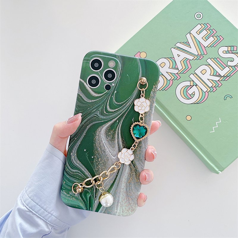 For iPhone 16 Case Luxury Pearl Flower Hand Strap Case For iPhone 16 15 Pro Cover Cute Gem Bracelet Phone Cases Funda