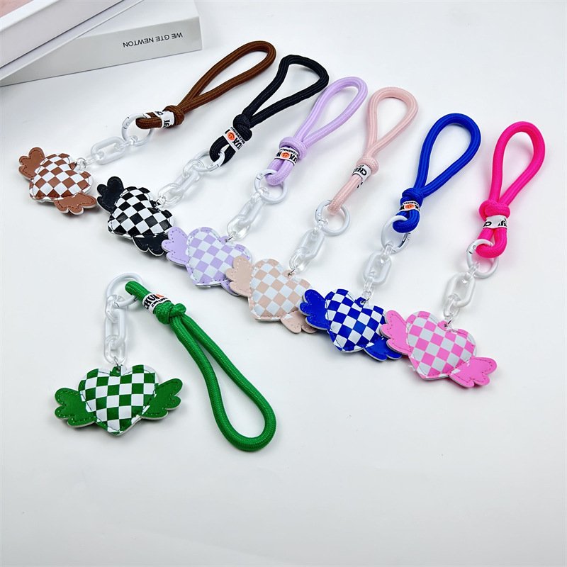 Wholesale cartoon Heart shaped Keychain mobile accessories phone wristlet lanyard hanging rope anti-loss