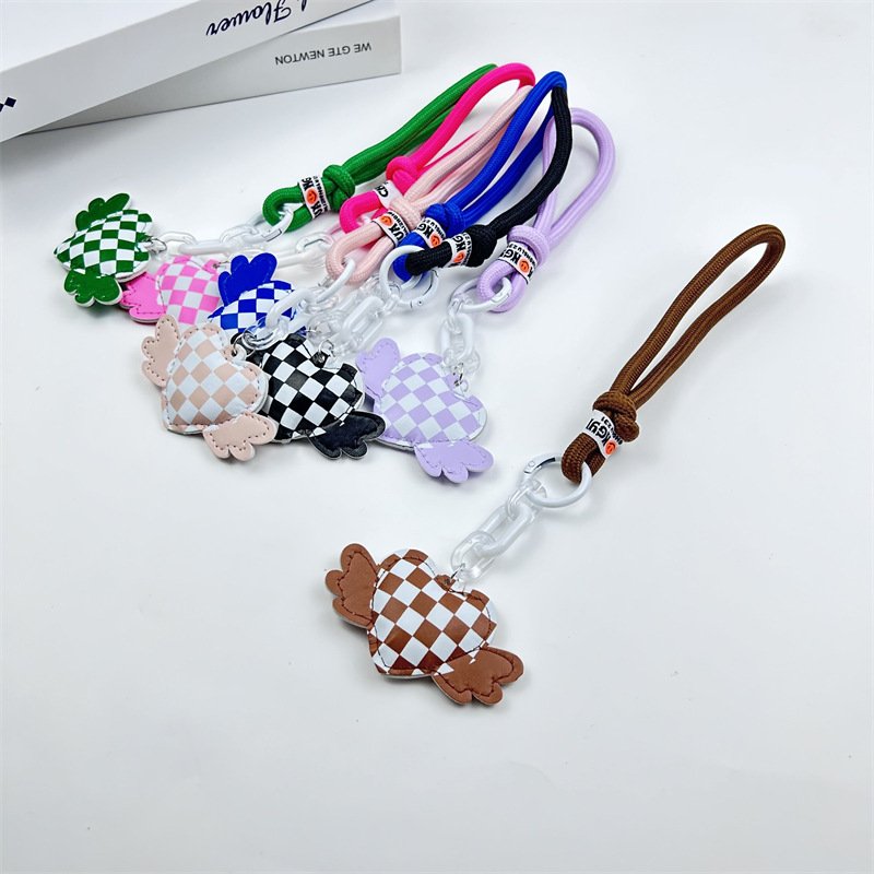 Wholesale cartoon Heart shaped Keychain mobile accessories phone wristlet lanyard hanging rope anti-loss