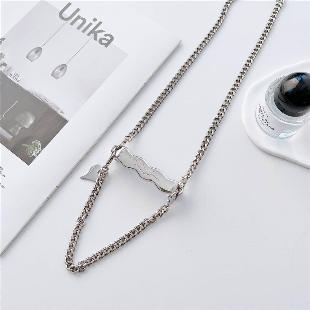 Universal Curly Wavy Metal Phone Clip Holder Crossbody Lanyard Chain Necklace All Phones INS Love Heart Luxury Carry Hang Strap