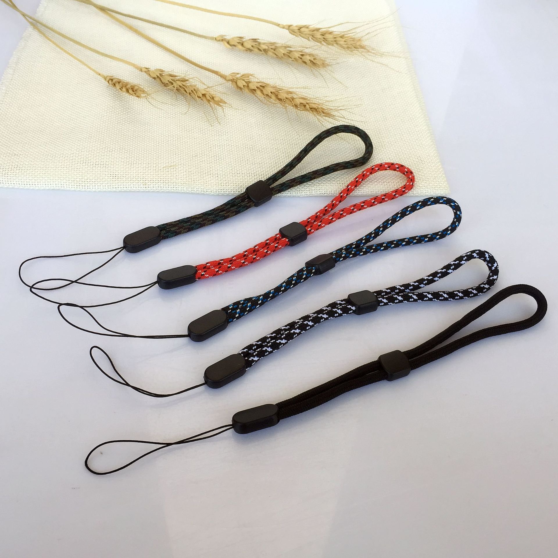 Creative New Phone Lanyard, Mobile Phone Anti-drop Nylon Short Hand Strap Pendant, Can Be Shortened