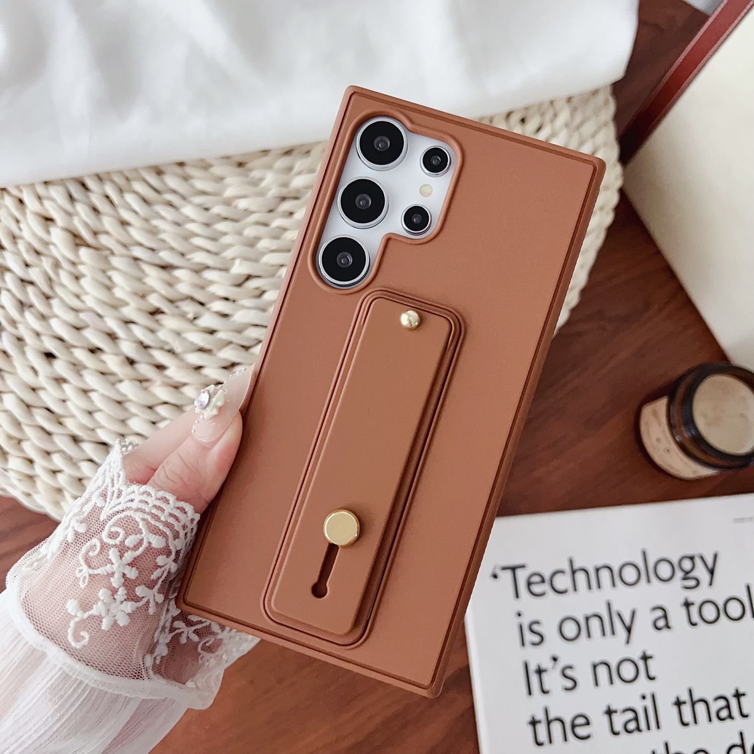 For Samsung S24 Ultra Soft Silicone Phone Case With Hand Strap Shockproof Phone Case For Samsung S24 S23 S22
