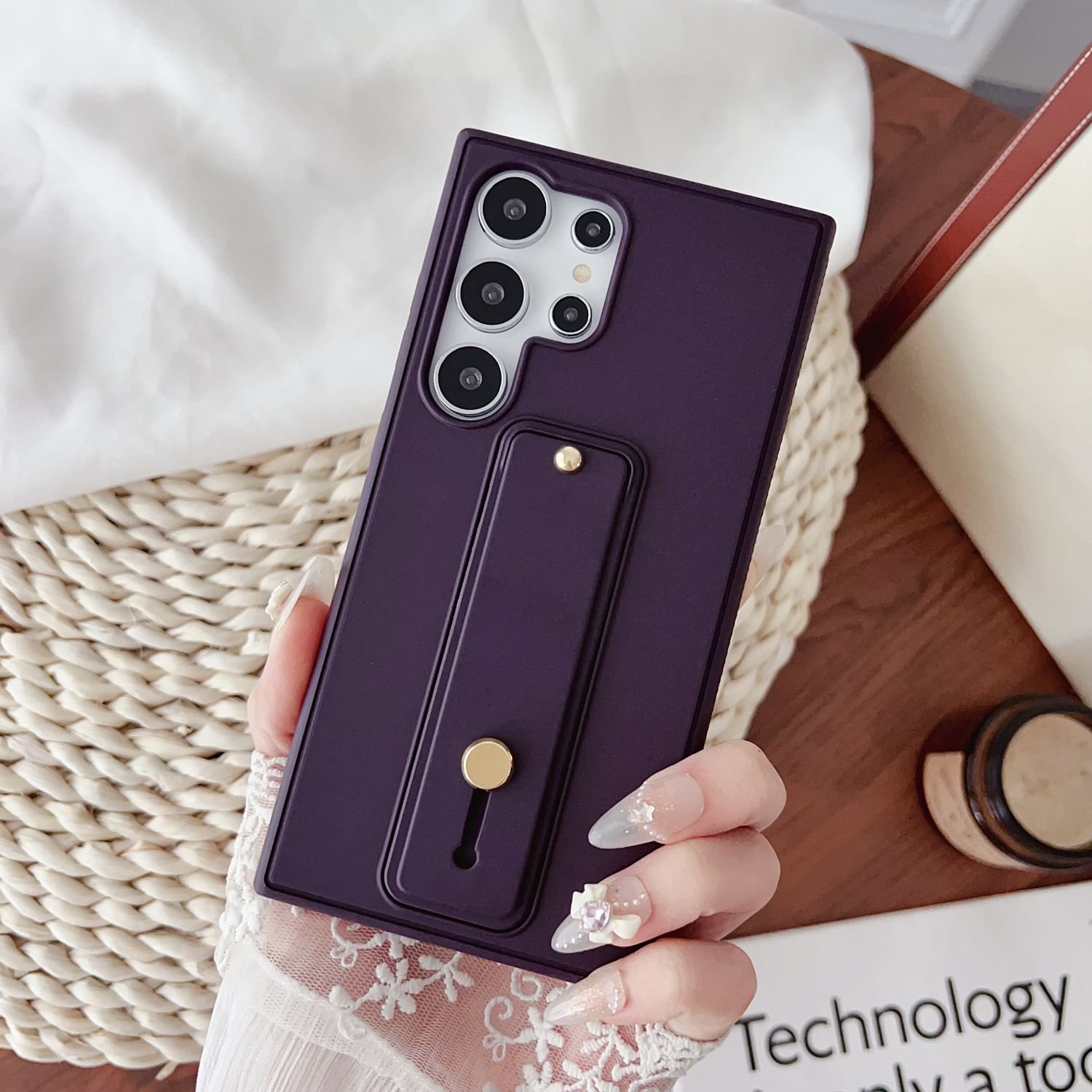 For Samsung S24 Ultra Soft Silicone Phone Case With Hand Strap Shockproof Phone Case For Samsung S24 S23 S22