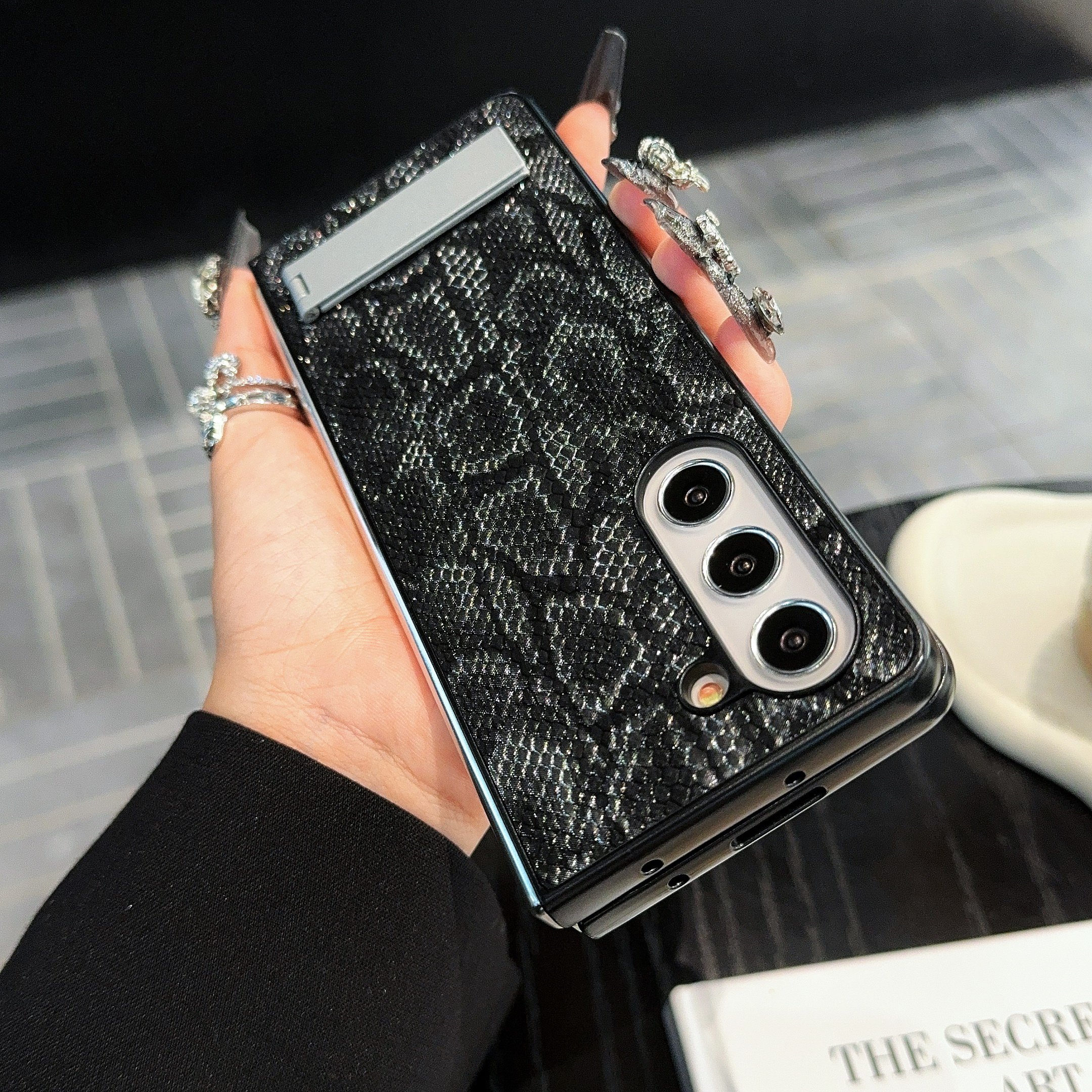 2024 New High-end Fashion Serpentine Pattern Phone Case for Samsung Galaxy Z Fold 6 5 4 3 Xiaomi Fold 3