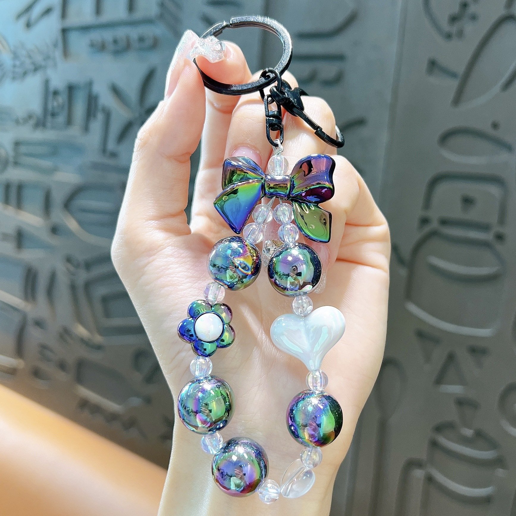 Wholesale Candy Color Beaded Keychain Wrist Strap Phone Strap Keychain Cute Flower Bowknot Love Heart Keychain Accessories