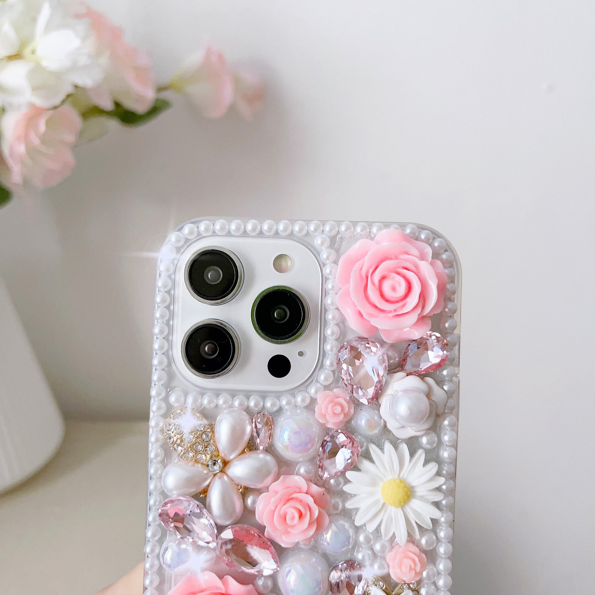 Luxury Women Girls Bling Glitter Diamond Rhinestone Pearl Flower Phone Case For iphone 15 pro max Cover With Beads Bracelet