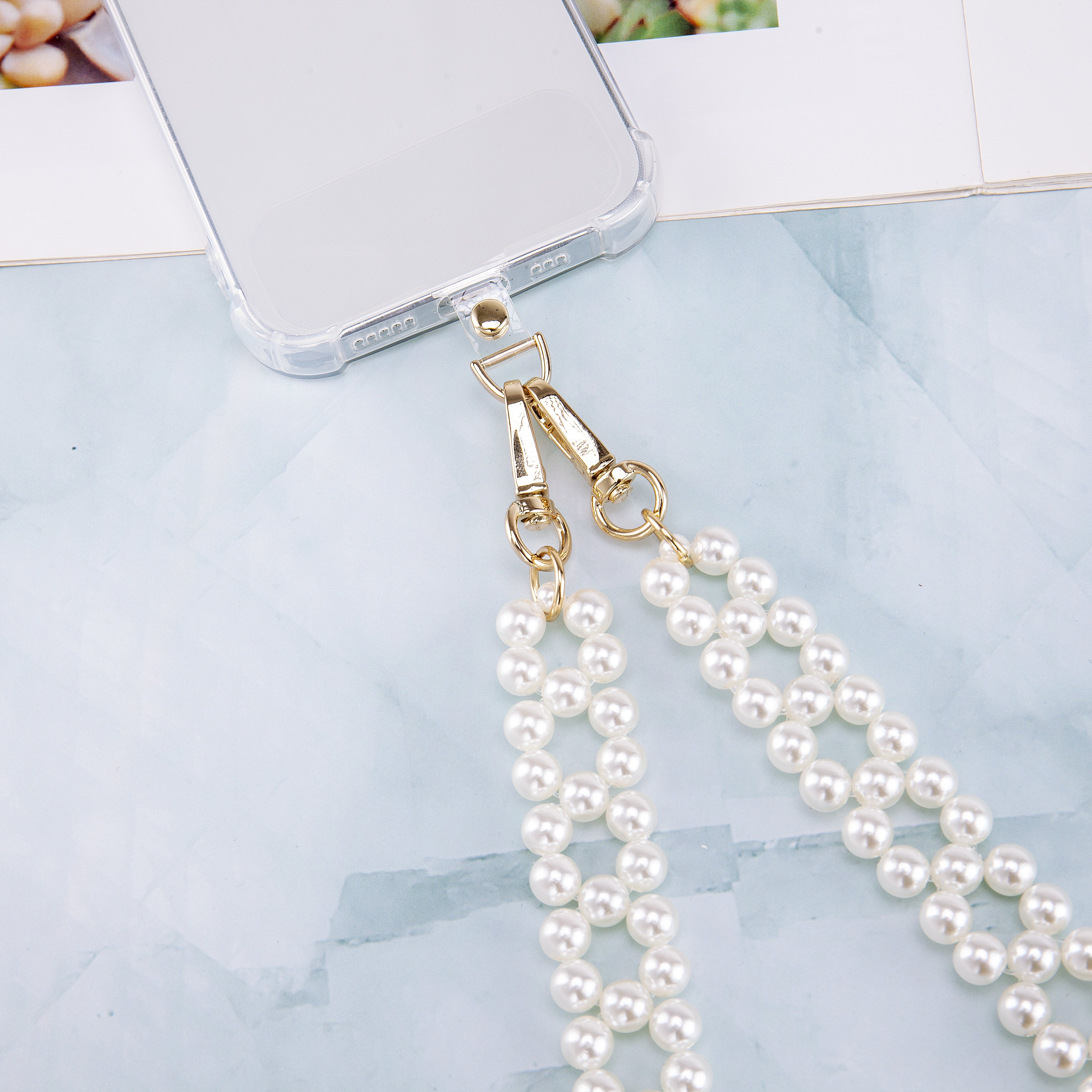 Customizable and Adjustable Chain and Plastic Mobile Phone Lanyard Fashionable Pearl Strap for Crossbody Carrying
