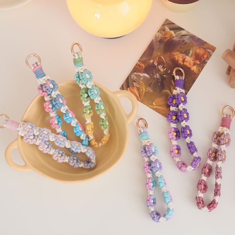 New Boho Ins Style Hand-woven Premium Small Daisy Wrist Strap Keychain Pendant