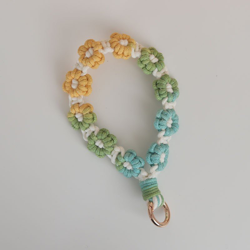 New Boho Ins Style Hand-woven Premium Small Daisy Wrist Strap Keychain Pendant