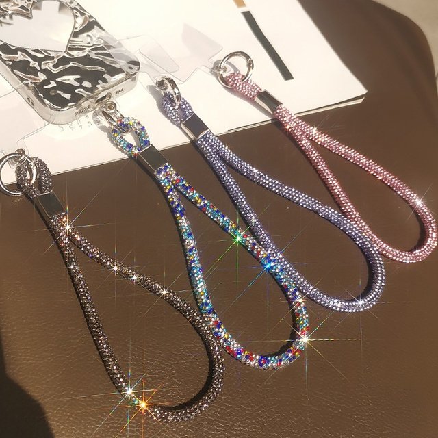 Mobile Phone Lanyard Women's Luxury Full Diamond Pendant Anti-lost Sling Short Wrist Chain Telephone Jewelry Accessories