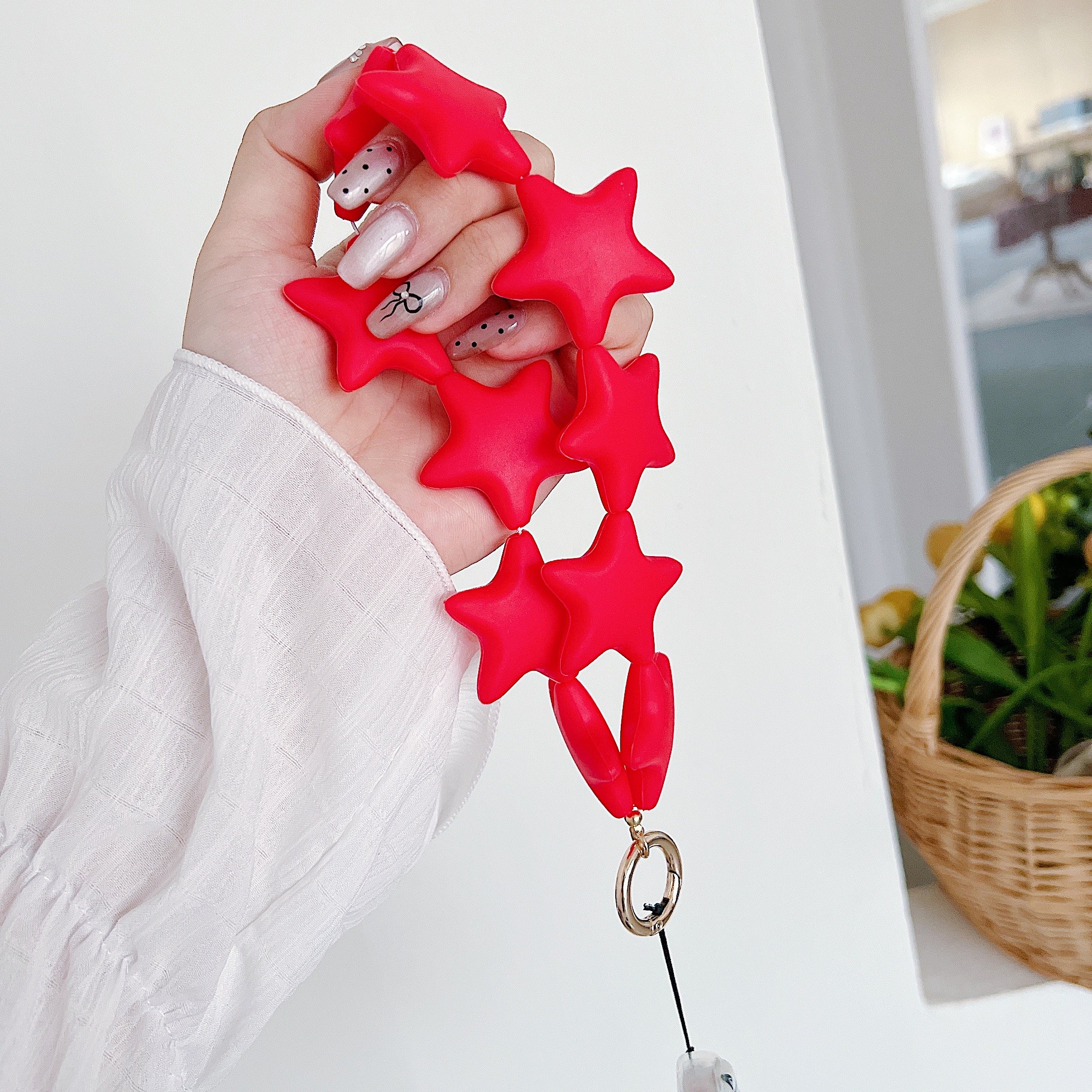 Red Cute girl Silicone Star Bead Phone Lanyard Wrist Strap Soft Keychain Bead Charm Non-Toxic Silicone Mobile Case Accessory
