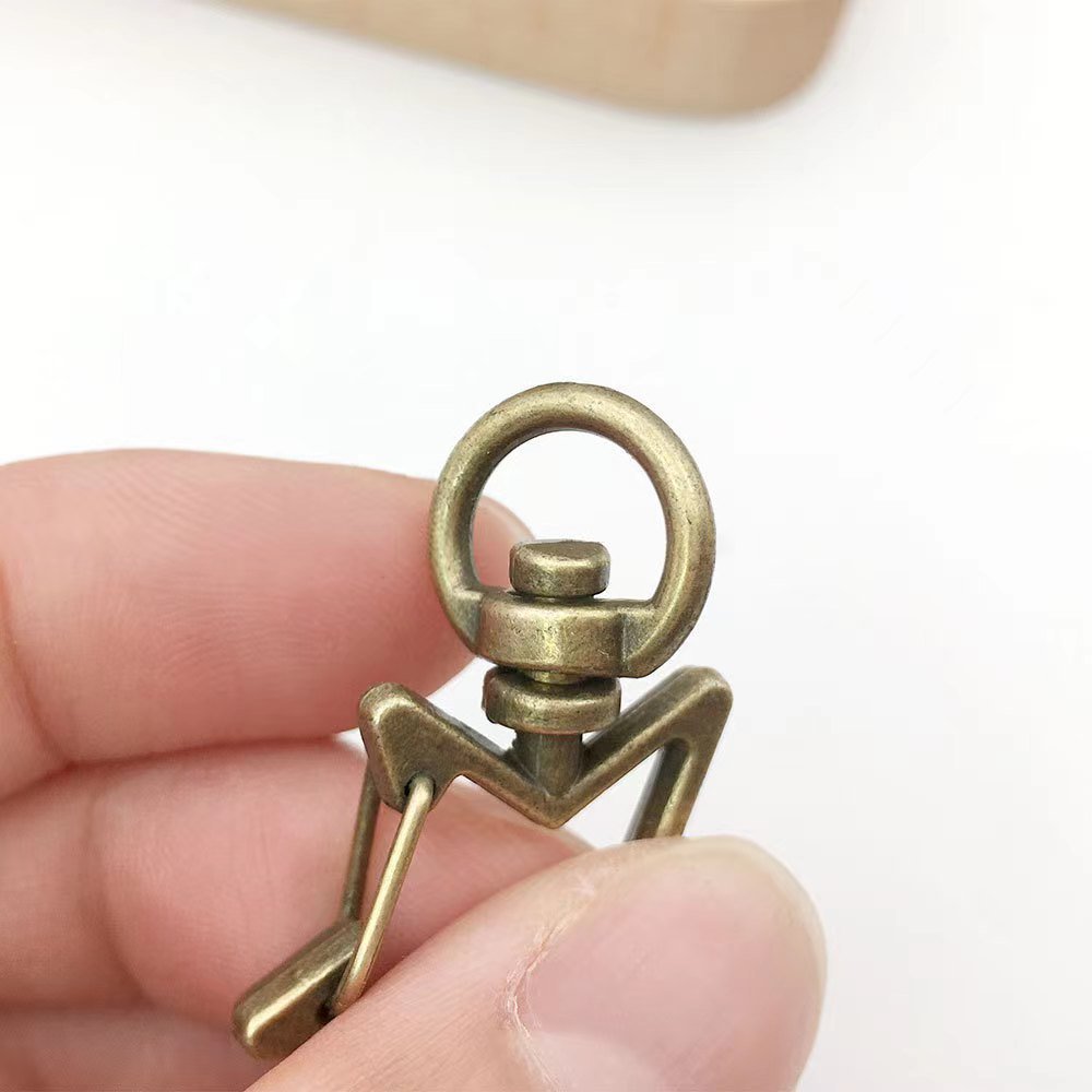 Wholesale Different Shape spring Keychain Custom Lobster Clasp Keychain Metal Snap Hook Clip Swivel key chains Accessory Keyring