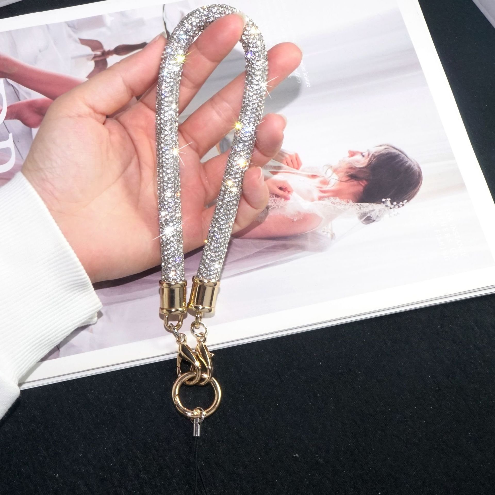 11mm Thick Glitter Full Diamond Mobile Phone Lanyard Women's Luxury Short Wrist Phone Case Universal bracelet chain cord rope