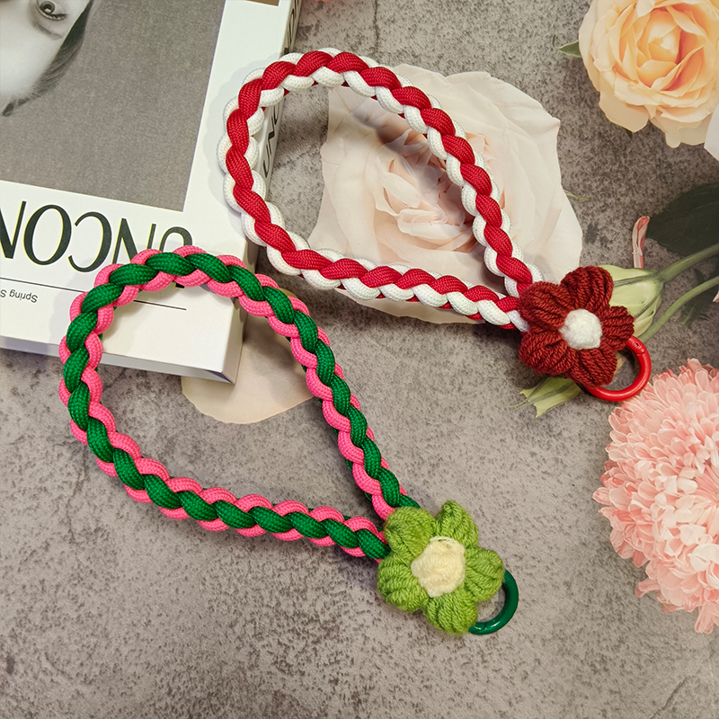 Mobile phone lanyard, wrist strap, short, sturdy, durable, simple, and thick lanyard, 18cm Flower Keychain Hanging Rope