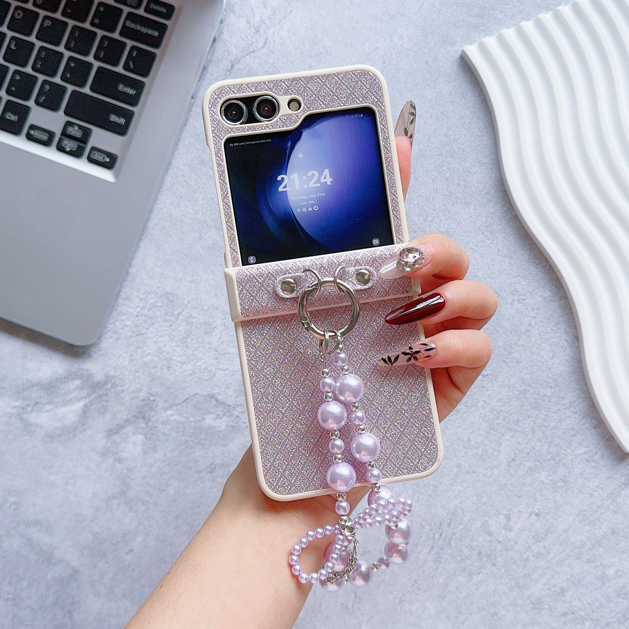 Glittering Geometric Patterns Butterfly Tie Mobile Phone Cases With Pearl Hand Strap for Samsung Galaxy ZFLIP 6 5 4 3 Vivo XFLIP