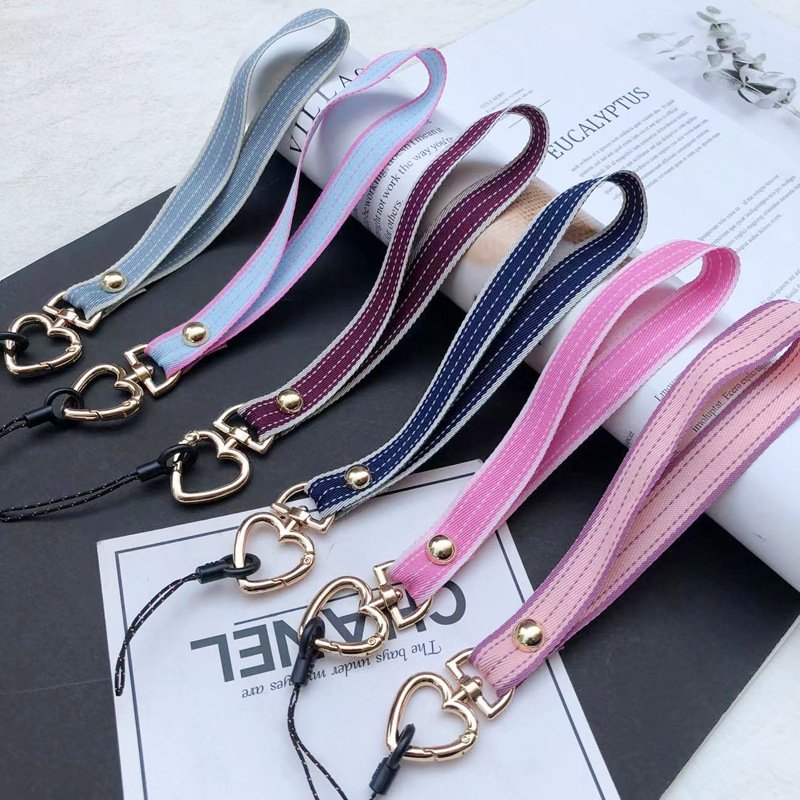Mobile Phone Lanyard for Women Love Buckle Cell Phone Chain Anti-lost Keychain Short Wrist Strap Mobile Phone Lanyard Ornaments